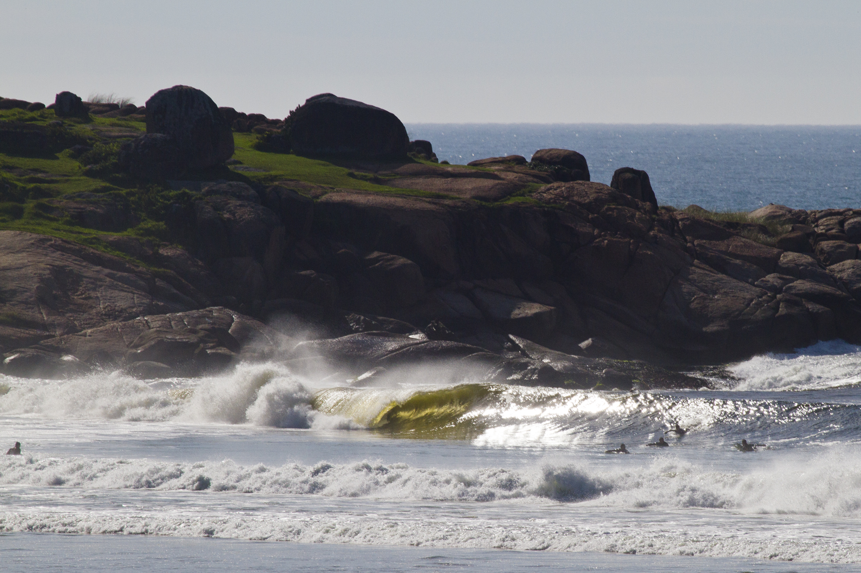 Ondas no Costão da Guarda(foto ilustrativa, mas tava maior que isso, mas nao tão perfeito)